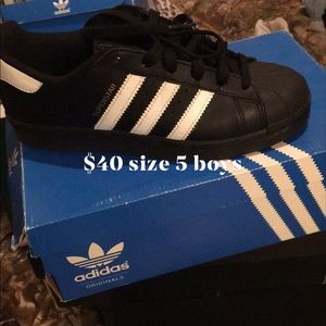 Black white stripe adidas